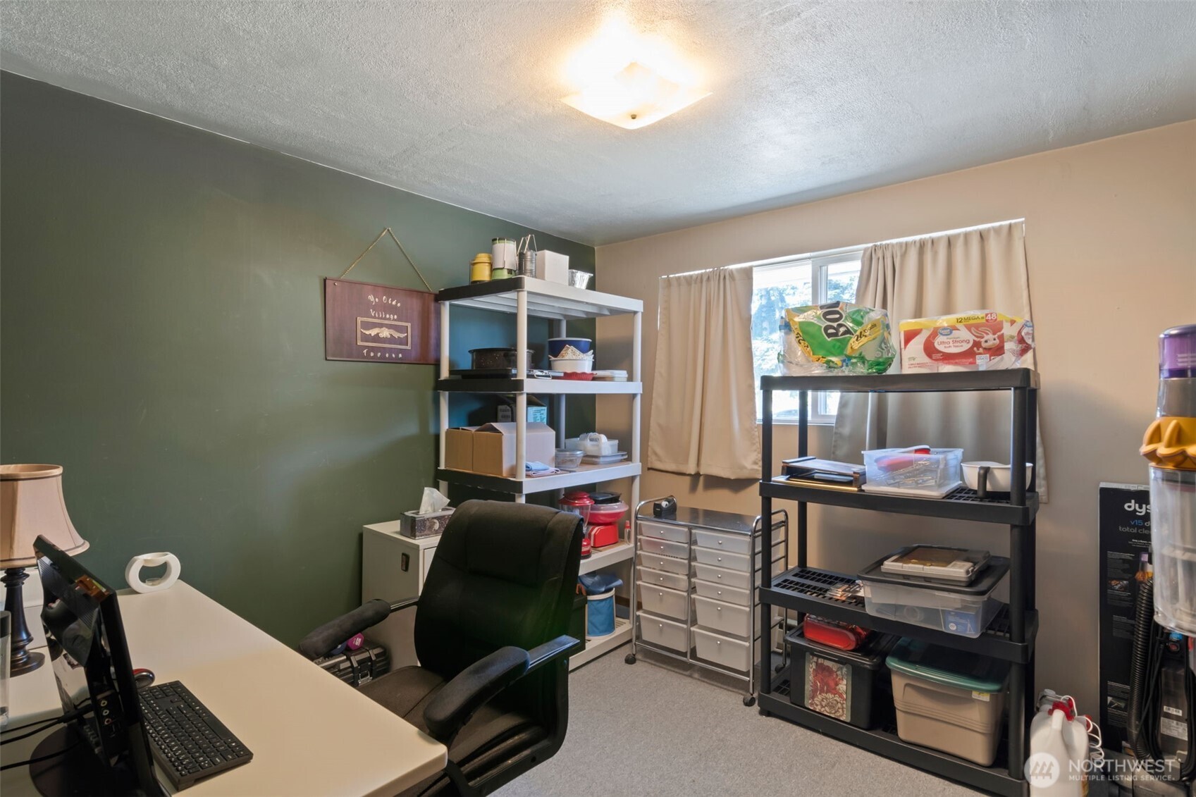 Oak Harbor, Washington, 98277, United States, 4 Bedrooms Bedrooms, ,1 BathroomBathrooms,Residential,For Sale,1931511