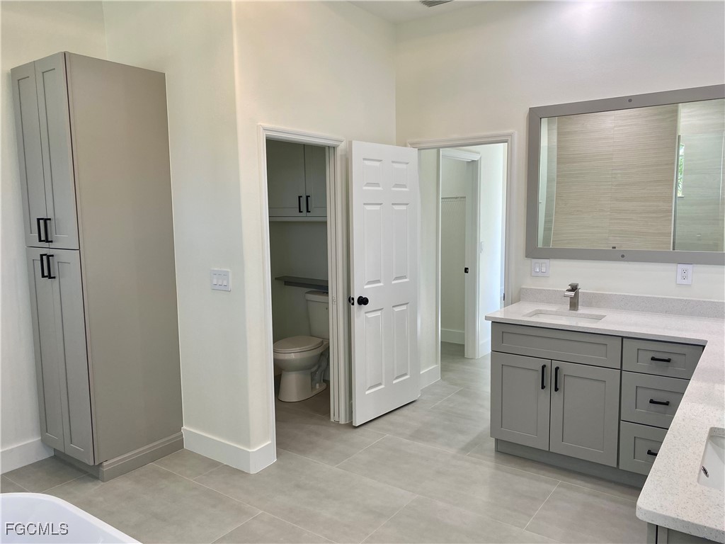 Cape Coral, Florida, 33914, United States, 3 Bedrooms Bedrooms, ,2 BathroomsBathrooms,Residential,For Sale,1984616