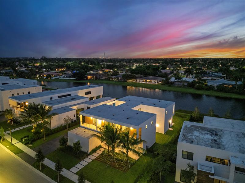 Weston, Florida, 33326, United States, 5 Bedrooms Bedrooms, ,10 BathroomsBathrooms,Residential,For Sale,1925286