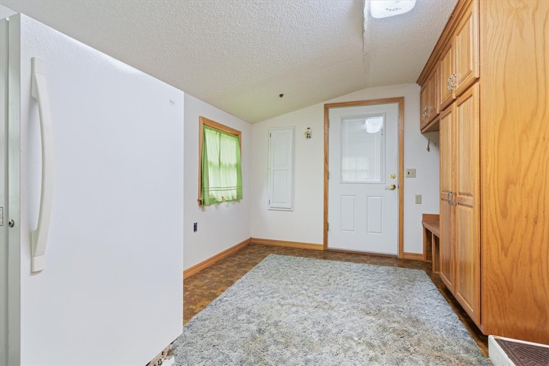 Anderson, Missouri, 64831, United States, 3 Bedrooms Bedrooms, ,2 BathroomsBathrooms,Residential,For Sale,1866248