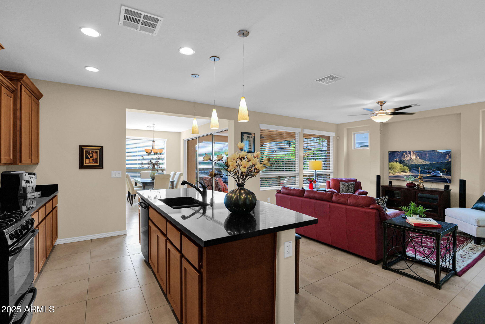 Queen Creek, Arizona, 85140, United States, 2 Bedrooms Bedrooms, ,2 BathroomsBathrooms,Residential,For Sale,2002947