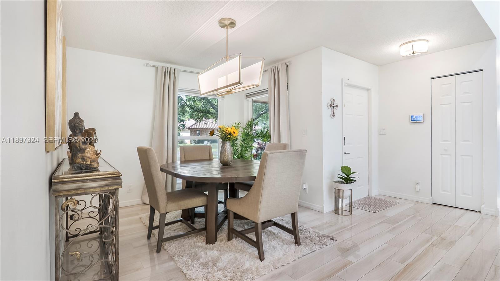 Coral Springs, Florida, 33065, United States, 3 Bedrooms Bedrooms, ,2 BathroomsBathrooms,Residential,For Sale,1993306