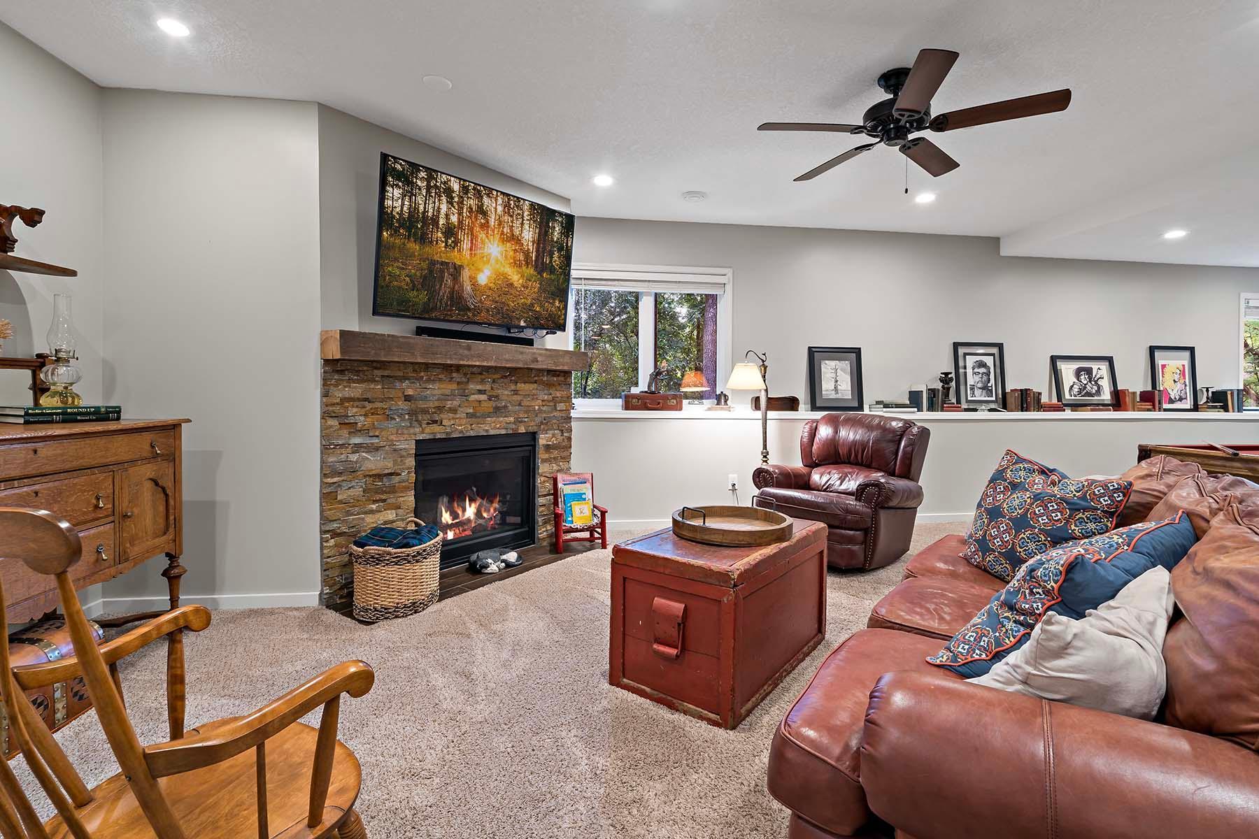 Burnsville, Minnesota, 55306, United States, 5 Bedrooms Bedrooms, ,3 BathroomsBathrooms,Residential,For Sale,1924663