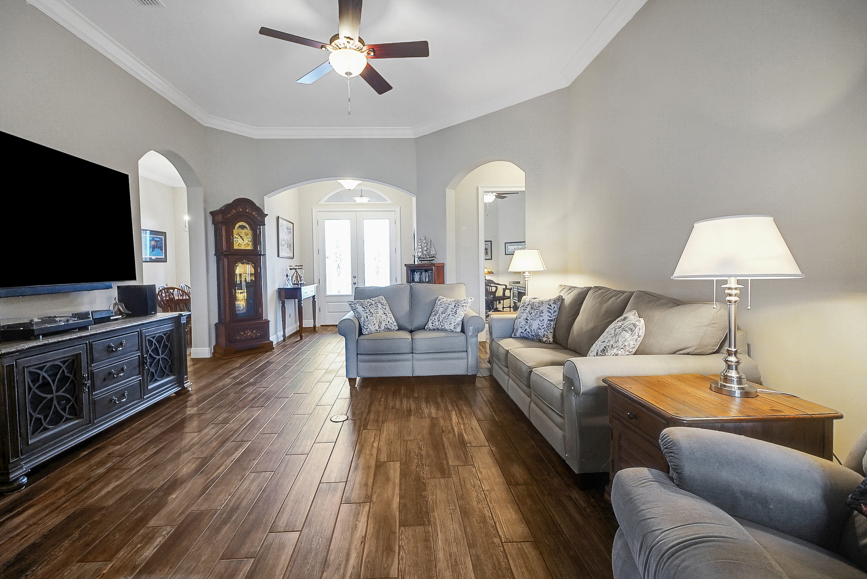 Lady Lake, Florida, 32159, United States, 4 Bedrooms Bedrooms, ,3 BathroomsBathrooms,Residential,For Sale,1945025