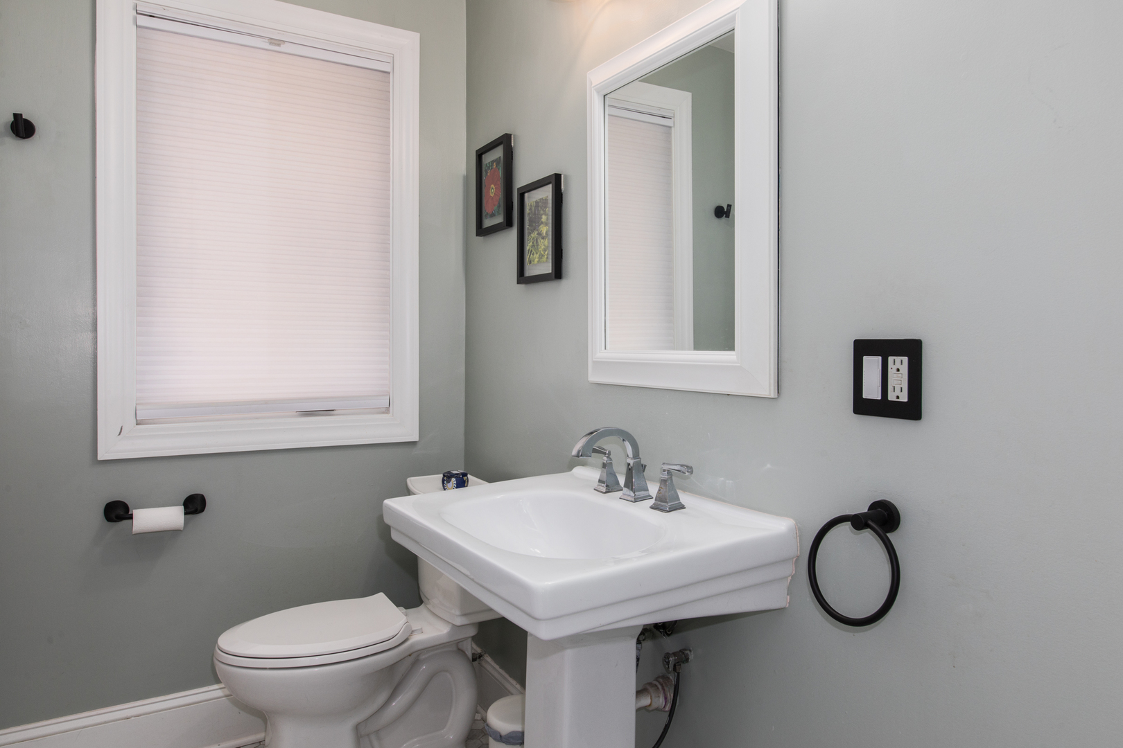 Chicago, Illinois, 60707, United States, 4 Bedrooms Bedrooms, ,2 BathroomsBathrooms,Residential,For Sale,1939861