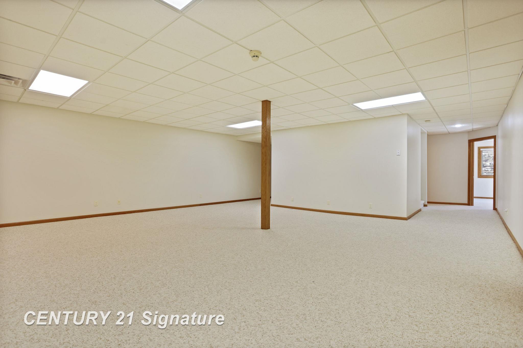 Saginaw, Michigan, 48603, United States, 4 Bedrooms Bedrooms, ,4 BathroomsBathrooms,Residential,For Sale,1979147