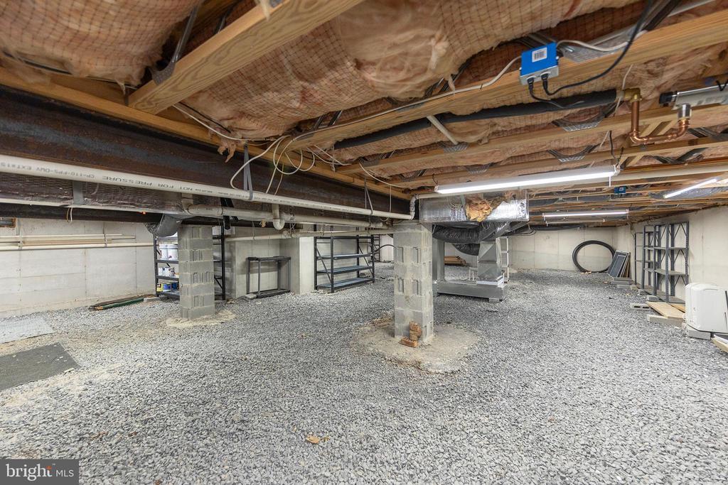 Strasburg, Virginia, 22657, United States, 2 Bedrooms Bedrooms, ,2 BathroomsBathrooms,Residential,For Sale,1996820