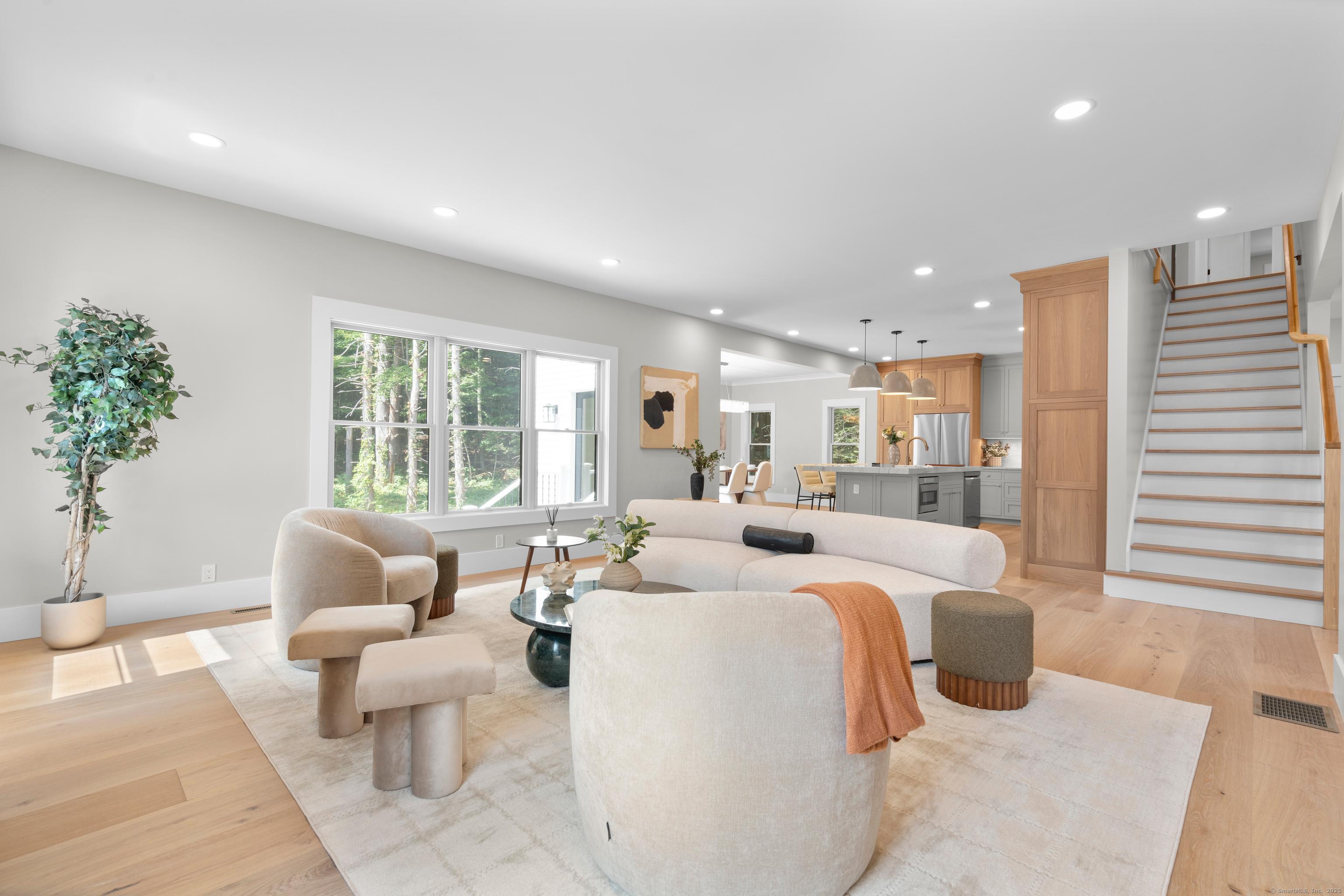 Avon, Connecticut, 06001, United States, 4 Bedrooms Bedrooms, ,4 BathroomsBathrooms,Residential,For Sale,1941294