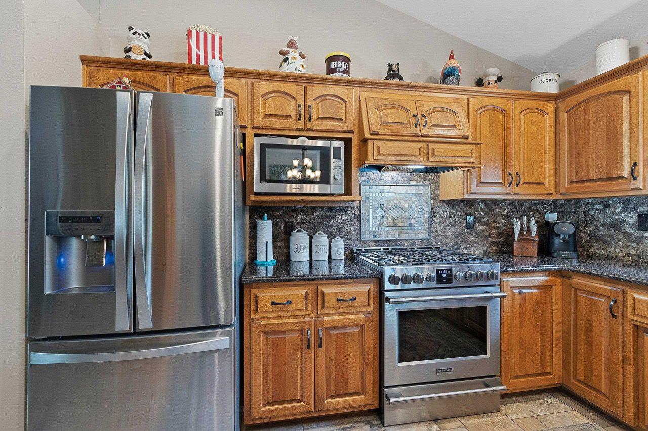 GREEN BAY, Wisconsin, 54302, United States, 3 Bedrooms Bedrooms, ,4 BathroomsBathrooms,Residential,For Sale,1818314