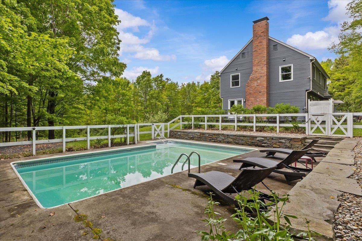 Stowe, Vermont, 05672, United States, 6 Bedrooms Bedrooms, ,4 BathroomsBathrooms,Residential,For Sale,1840743