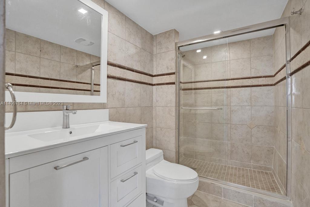 19667 Turnberry Way Unit 26B, Aventura, Florida, 33180, United States, 2 Bedrooms Bedrooms, ,2 BathroomsBathrooms,Residential,For Sale,19667 Turnberry Way Unit 26B,1612538