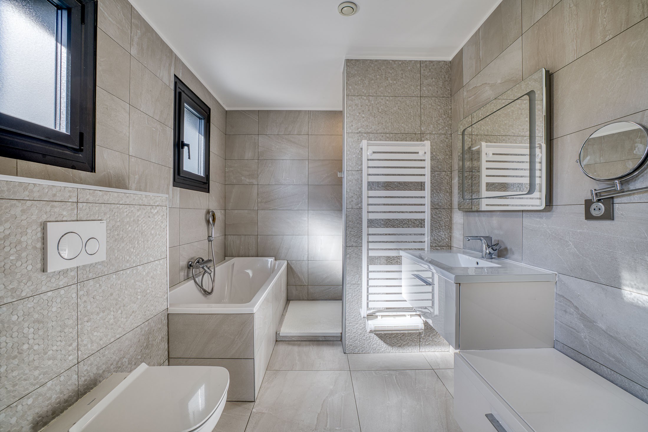  Renovated Contemporary Villa with Lake and Mountain Views – Annecy Heights - 物件實景