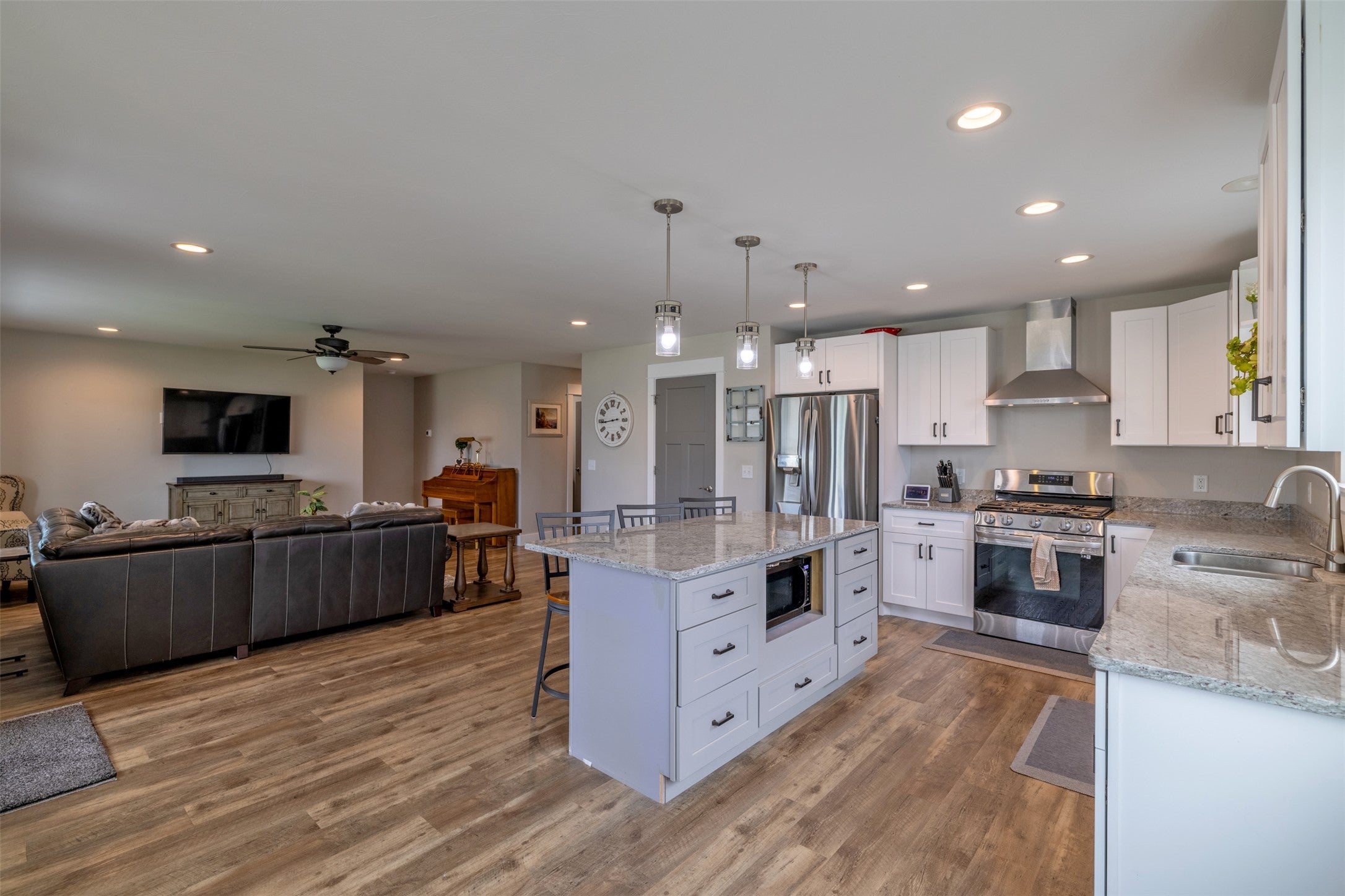 East Helena, Montana, 59635, United States, 4 Bedrooms Bedrooms, ,3 BathroomsBathrooms,Residential,For Sale,1916821