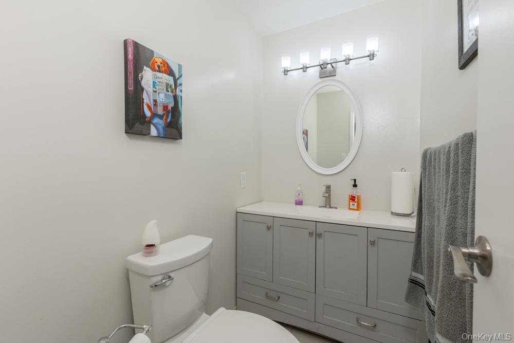 Smithtown, New York, 11787, United States, 4 Bedrooms Bedrooms, ,3 BathroomsBathrooms,Residential,For Sale,1907417