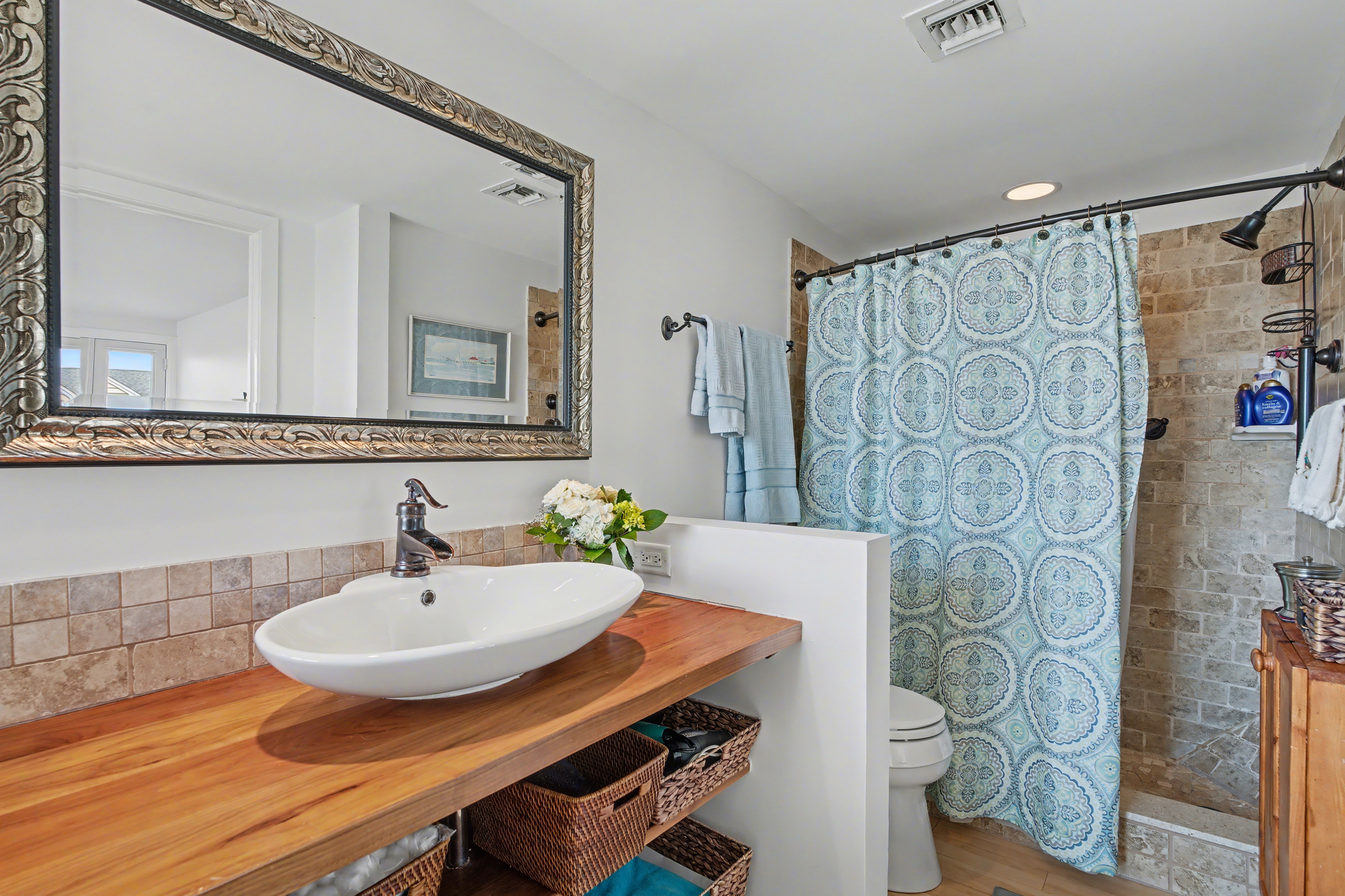  Waterfront Condo - 物件實景