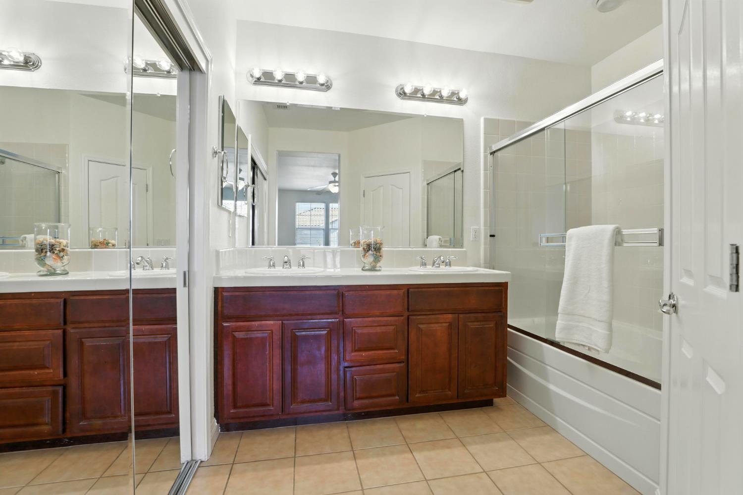 Sacramento, California, 95835, United States, 4 Bedrooms Bedrooms, ,3 BathroomsBathrooms,Residential,For Sale,1950179