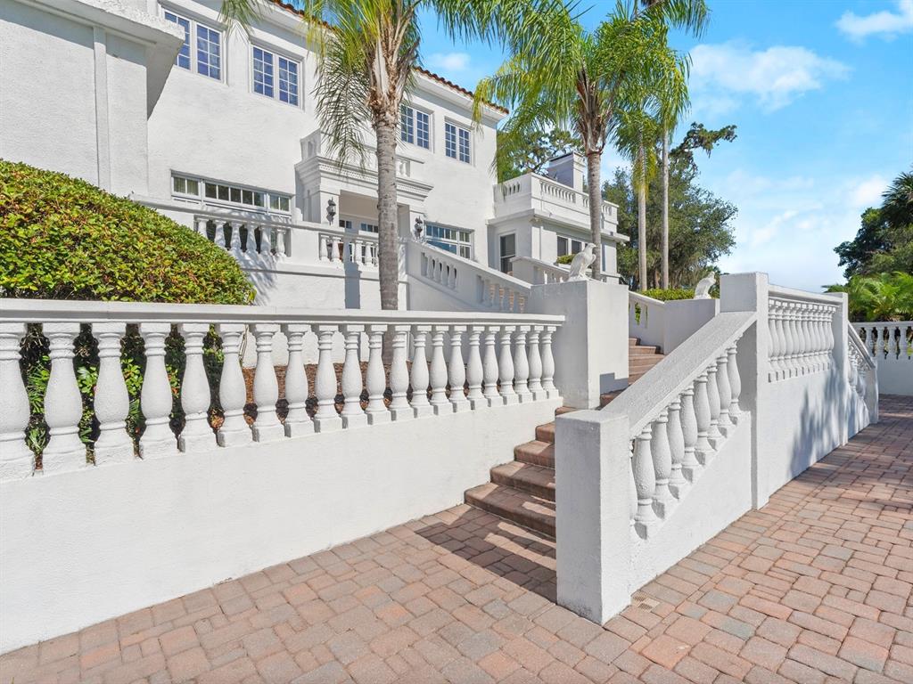 Eustis, Florida, 32736, United States, 6 Bedrooms Bedrooms, ,6 BathroomsBathrooms,Residential,For Sale,1805278