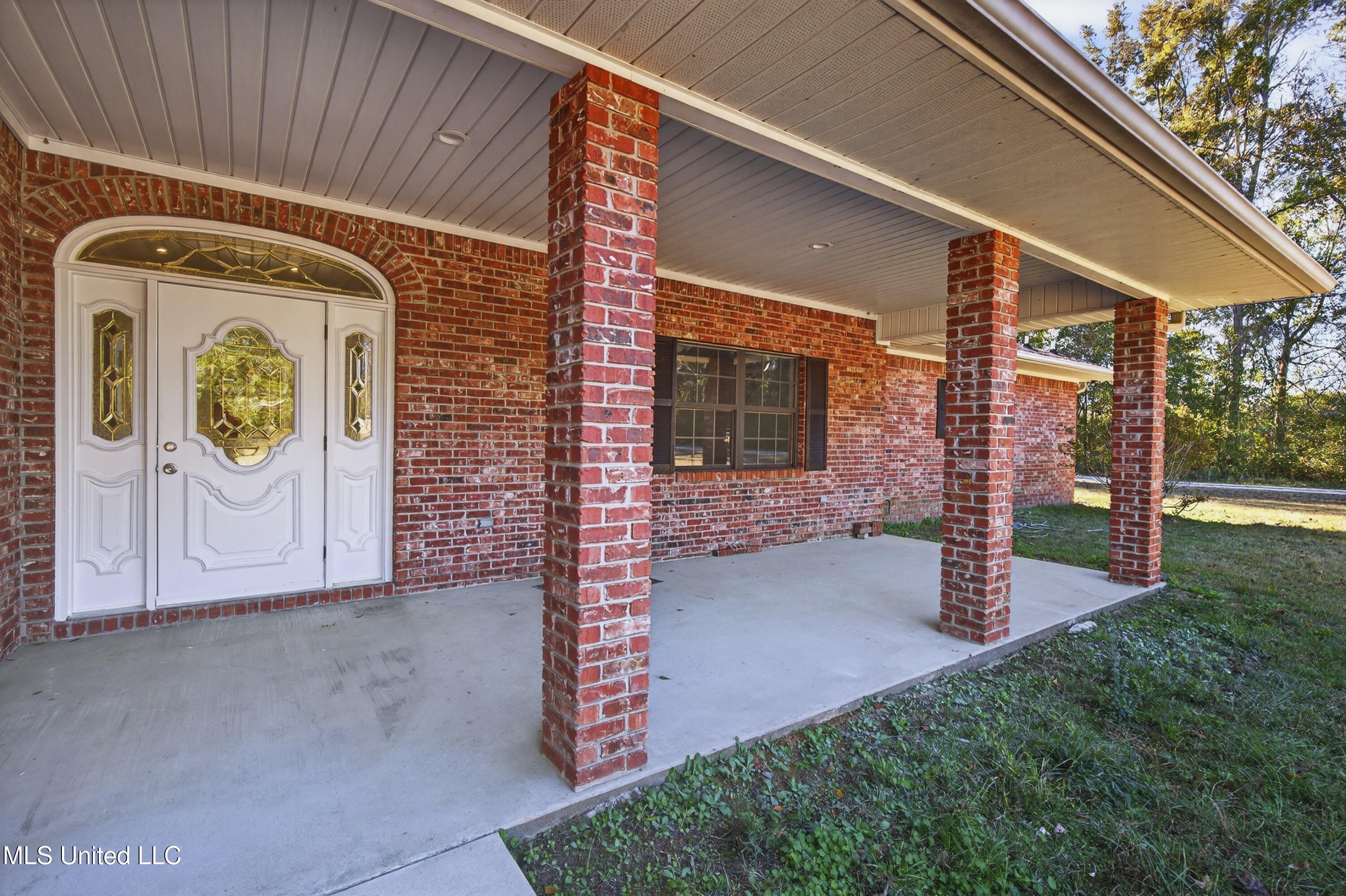 Gulfport, Mississippi, 39503, United States, 5 Bedrooms Bedrooms, ,5 BathroomsBathrooms,Residential,For Sale,2009063