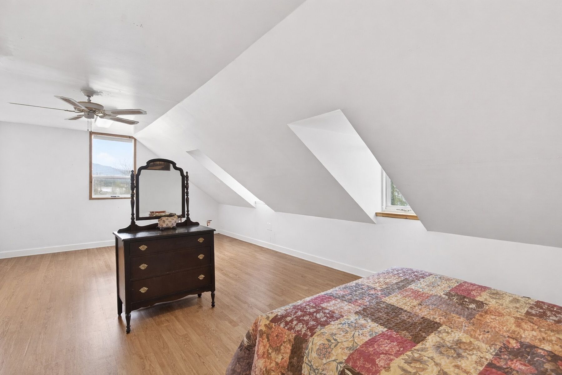  Own A Piece of Shuswap History - 物件實景