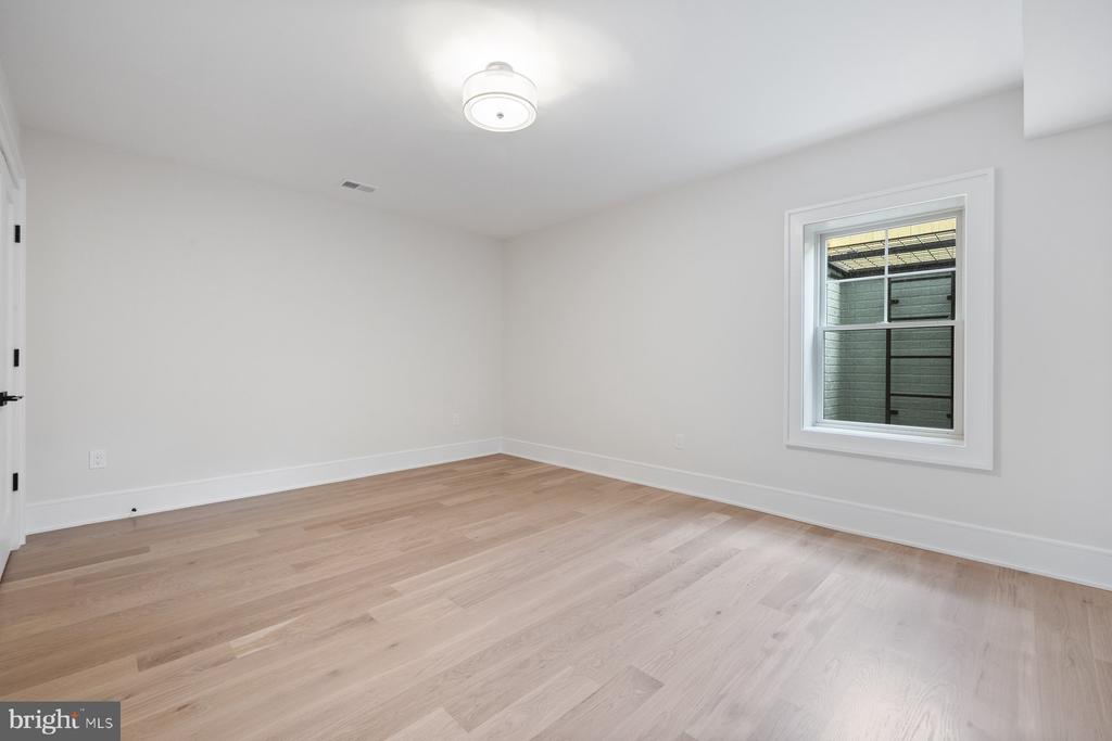 Chevy Chase, Maryland, 20815, United States, 6 Bedrooms Bedrooms, ,7 BathroomsBathrooms,Residential,For Sale,1976530