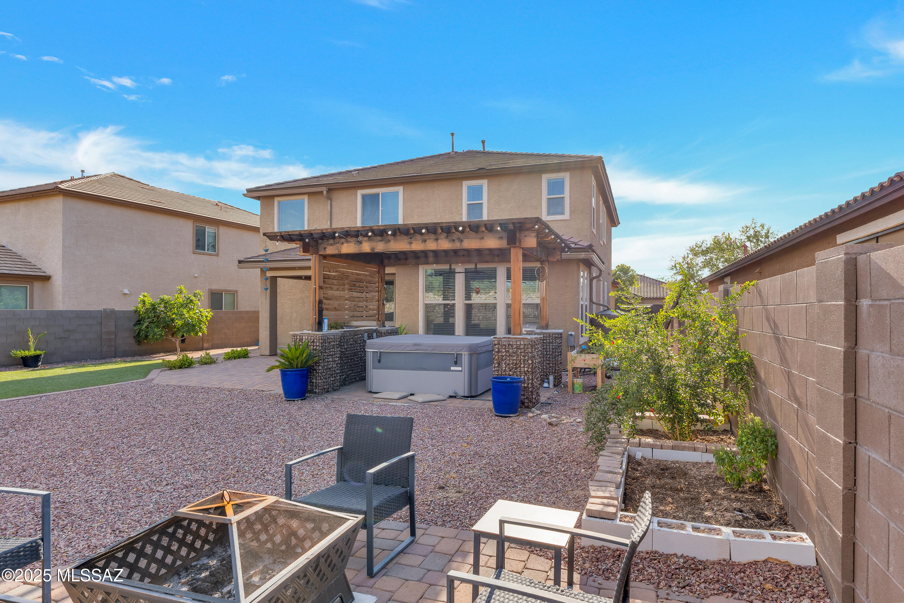 Tucson, Arizona, 85741, United States, 4 Bedrooms Bedrooms, ,3 BathroomsBathrooms,Residential,For Sale,1933342