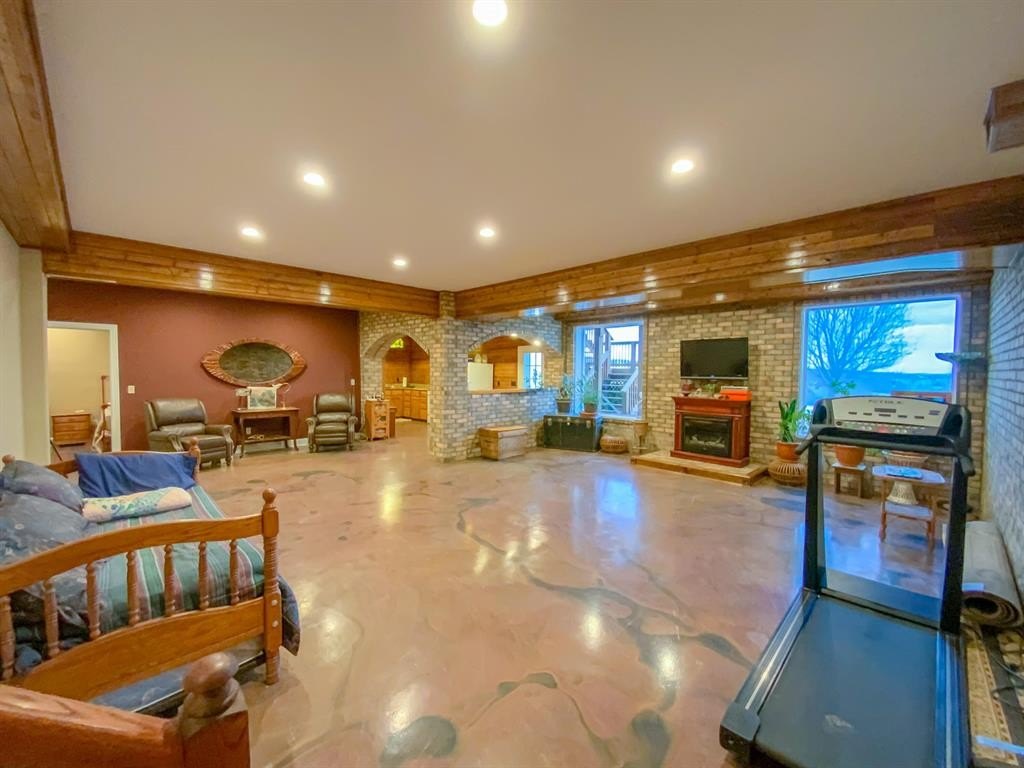 Omaha, Arkansas, 72662, United States, 4 Bedrooms Bedrooms, ,4 BathroomsBathrooms,Residential,For Sale,1922078