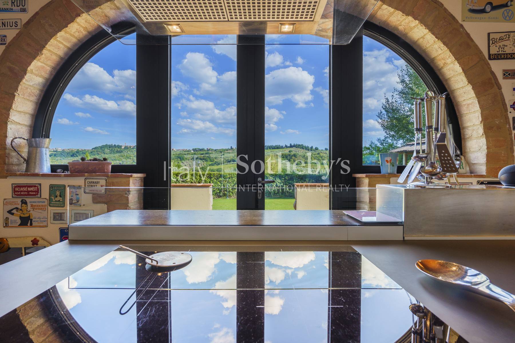  Tuscan Farmhouse with Swimming Pool and 3 Hectares of Olive Grove - 物件實景