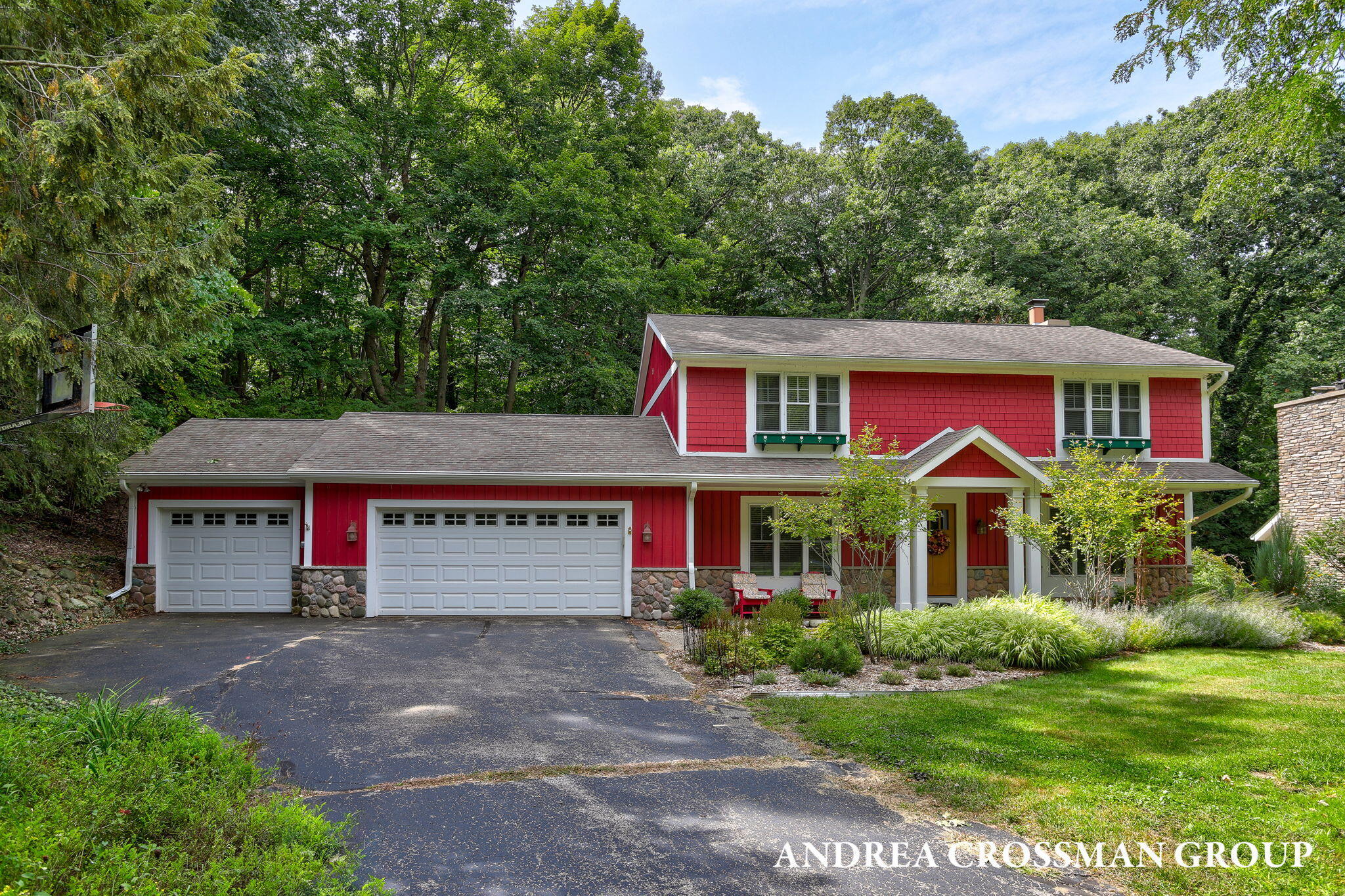 Holland, Michigan, 49424, United States, 5 Bedrooms Bedrooms, ,4 BathroomsBathrooms,Residential,For Sale,1947072
