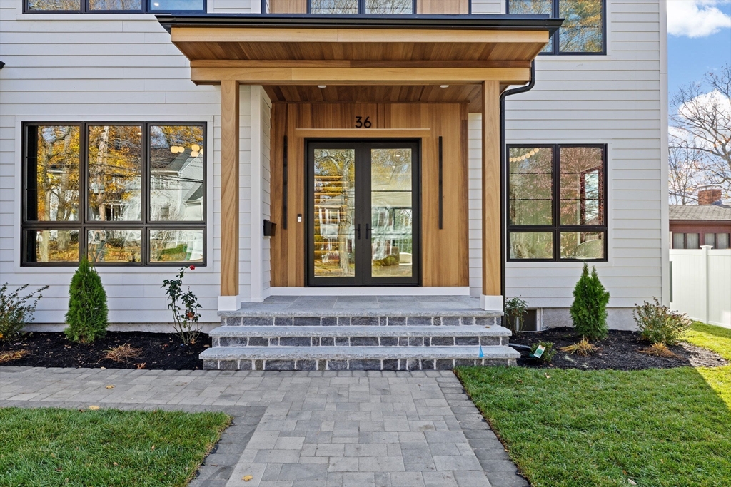 Newton, Massachusetts, 02461, United States, 7 Bedrooms Bedrooms, ,8 BathroomsBathrooms,Residential,For Sale,1995723