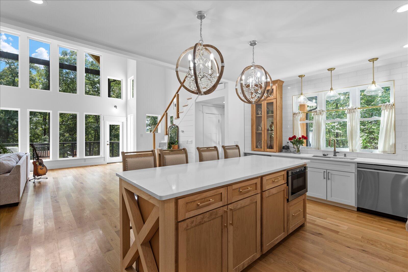 Jasper, Tennessee, 37347, United States, 3 Bedrooms Bedrooms, ,2 BathroomsBathrooms,Residential,For Sale,1976717