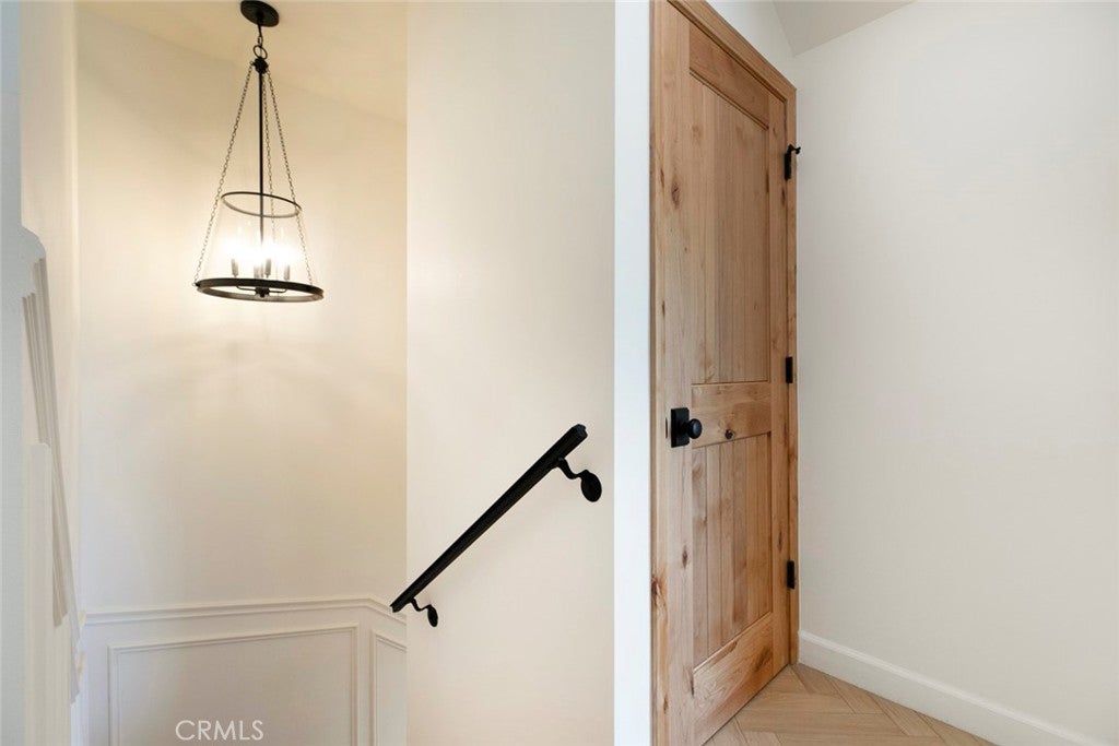 Los Angeles, California, 90027, United States, 4 Bedrooms Bedrooms, ,3 BathroomsBathrooms,Residential,For Sale,1942315