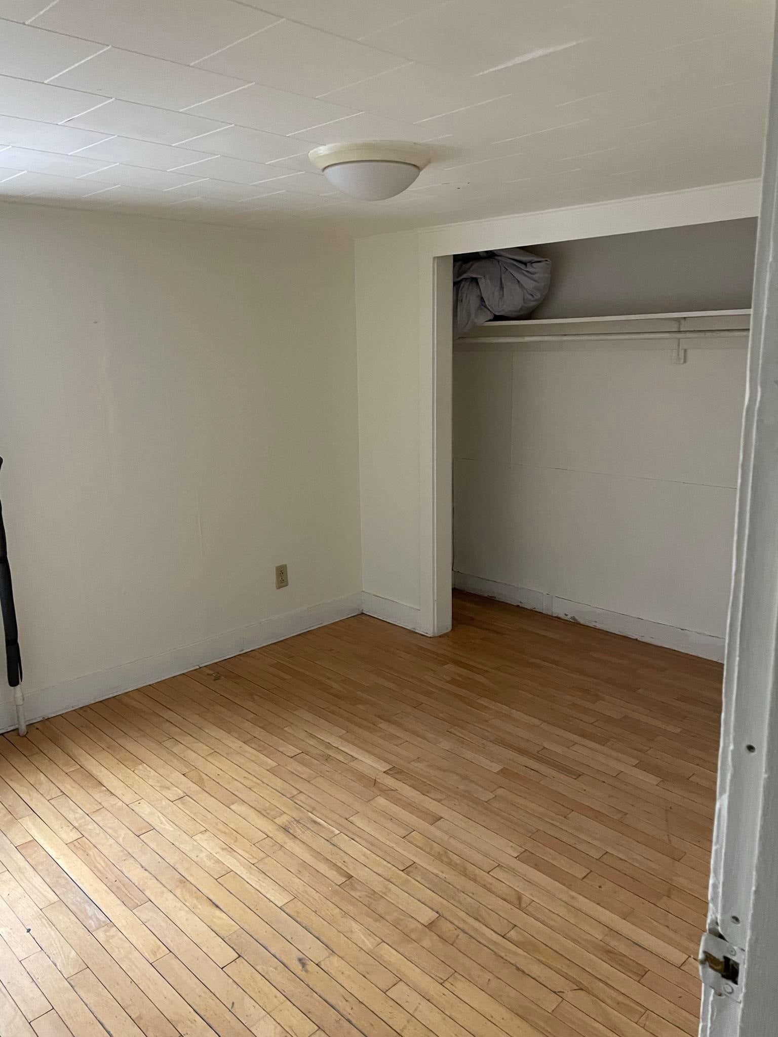 Burlington, Vermont, 05401, United States, 15 Bedrooms Bedrooms, ,3 BathroomsBathrooms,Residential,For Sale,1898966