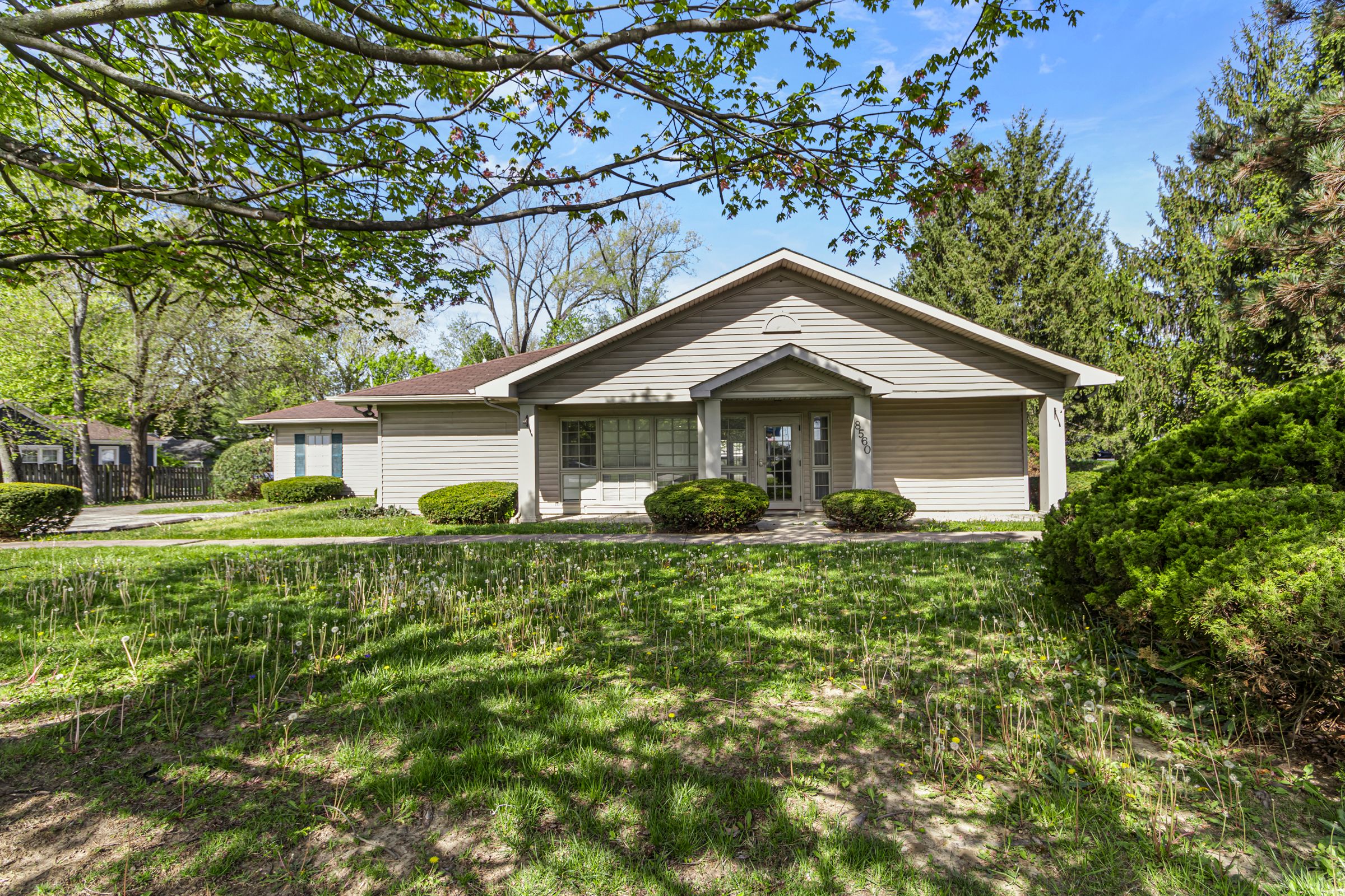 Indianapolis, Indiana, 46240, United States, 14 Bedrooms Bedrooms, ,6 BathroomsBathrooms,Residential,For Sale,1908586