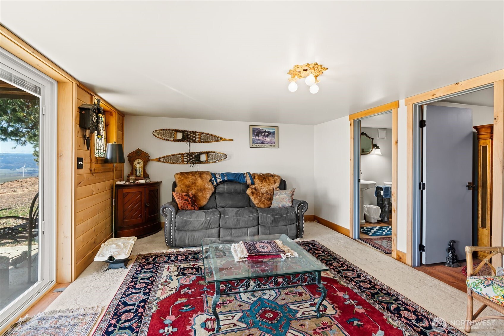 Ellensburg, Washington, 98926, United States, 3 Bedrooms Bedrooms, ,2 BathroomsBathrooms,Residential,For Sale,1881780
