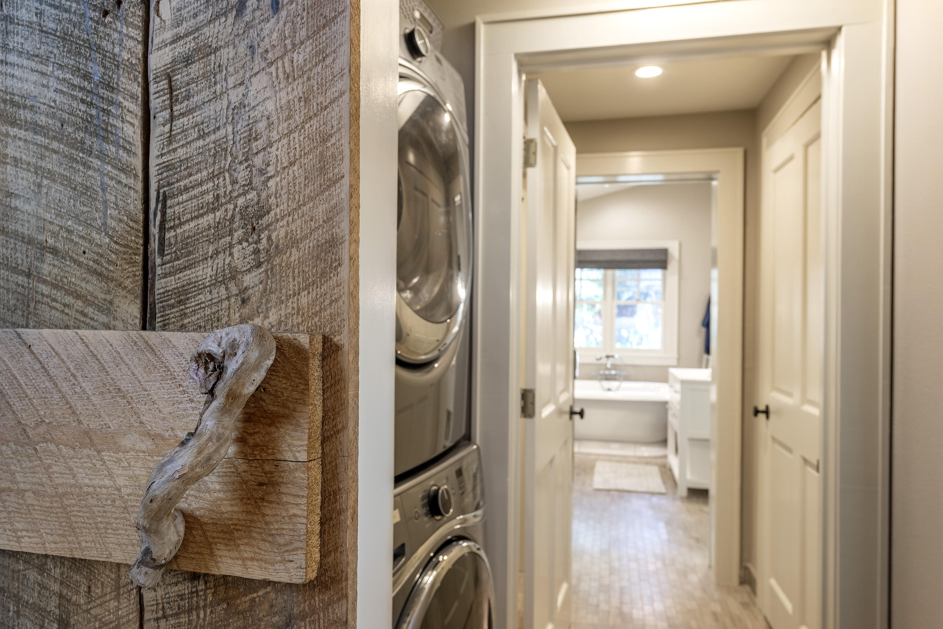 Telluride, Colorado, 81435, United States, 4 Bedrooms Bedrooms, ,4 BathroomsBathrooms,Residential,For Sale,1840388