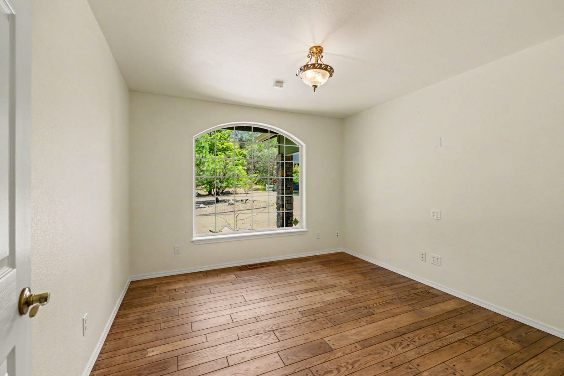  7833 Lower River Road Grants Pass, OR 97526 - 物件實景