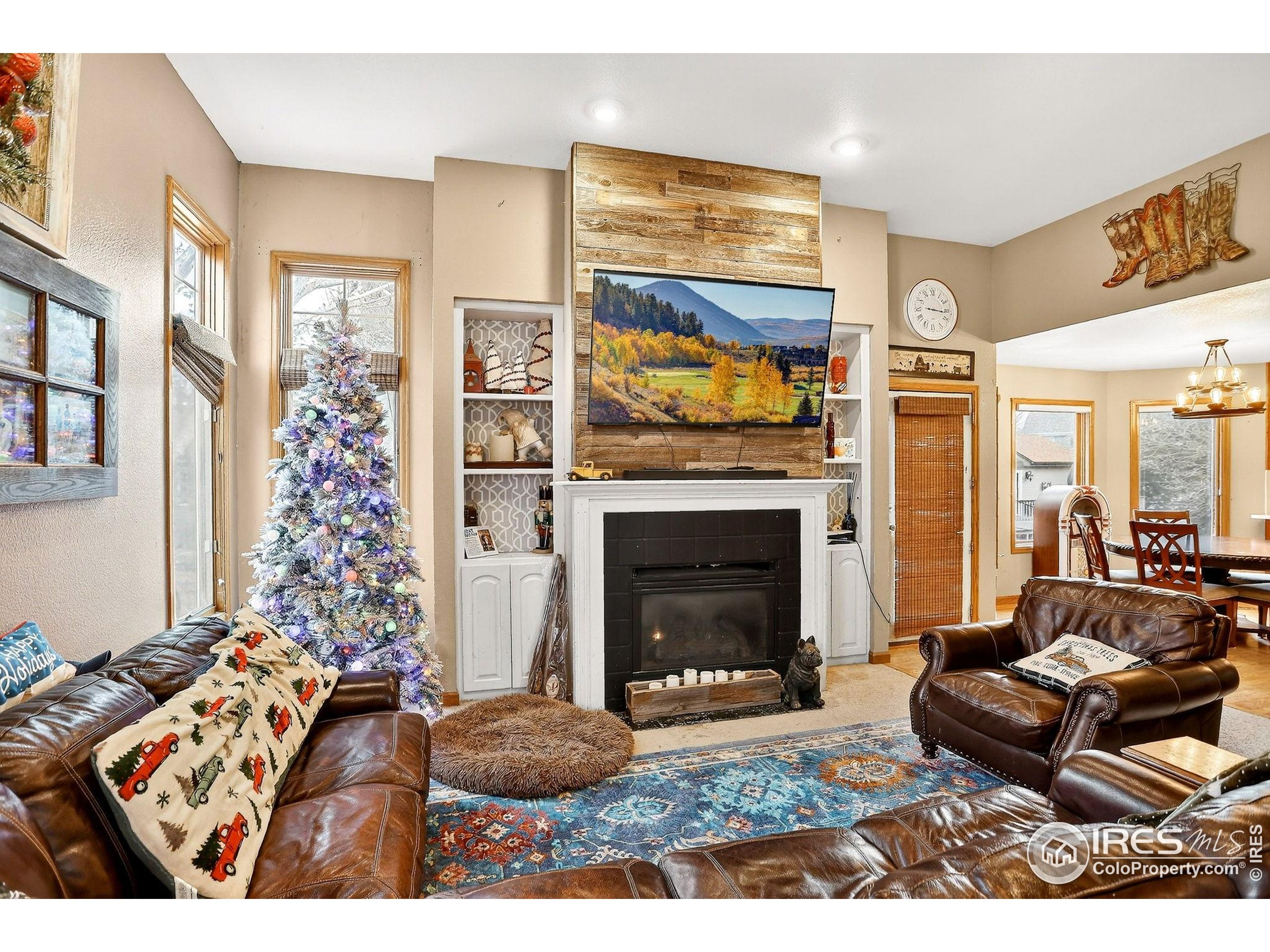 Loveland, Colorado, 80538, United States, 4 Bedrooms Bedrooms, ,4 BathroomsBathrooms,Residential,For Sale,1992882