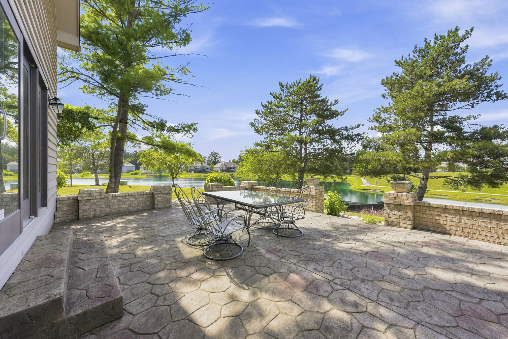  One of a Kind Estate on a Picturesque Lot - 物件實景