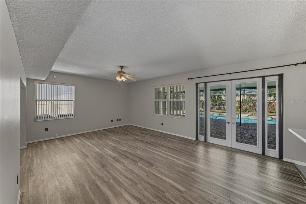 Oldsmar, Florida, 34677, United States, 5 Bedrooms Bedrooms, ,3 BathroomsBathrooms,Residential,For Sale,1988013