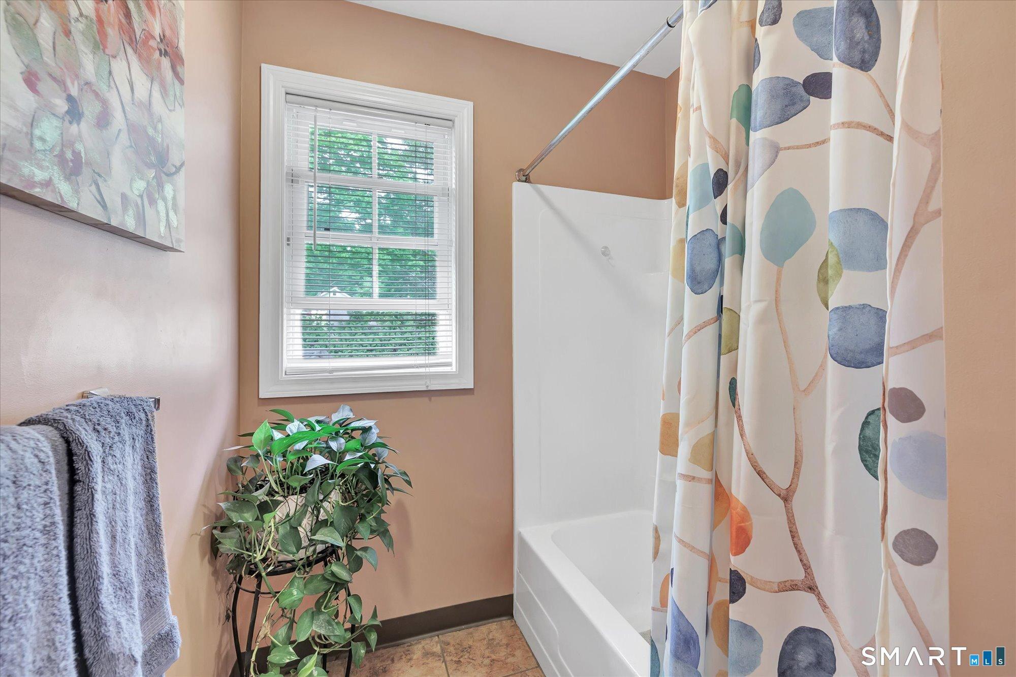 Ansonia, Connecticut, 06401, United States, 4 Bedrooms Bedrooms, ,4 BathroomsBathrooms,Residential,For Sale,2048150