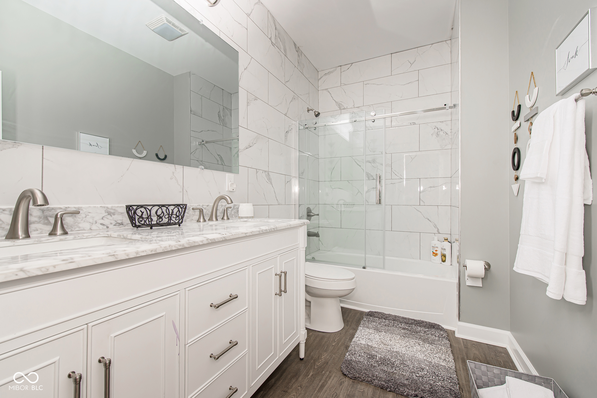 Indianapolis, Indiana, 46202, United States, ,Residential,For Sale,1878376