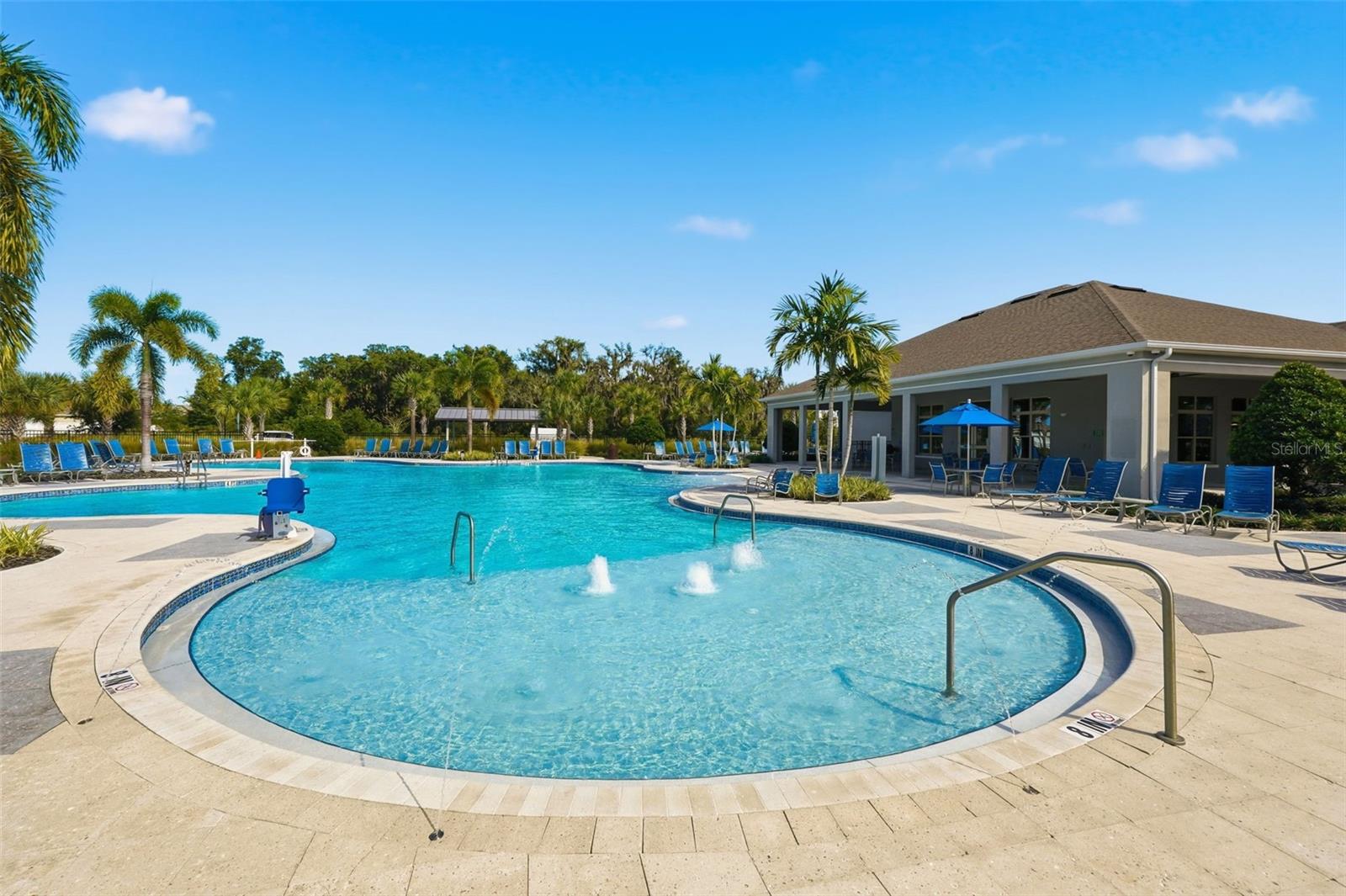 KISSIMMEE, Florida, 34744, United States, 4 Bedrooms Bedrooms, ,4 BathroomsBathrooms,Residential,For Sale,1986116