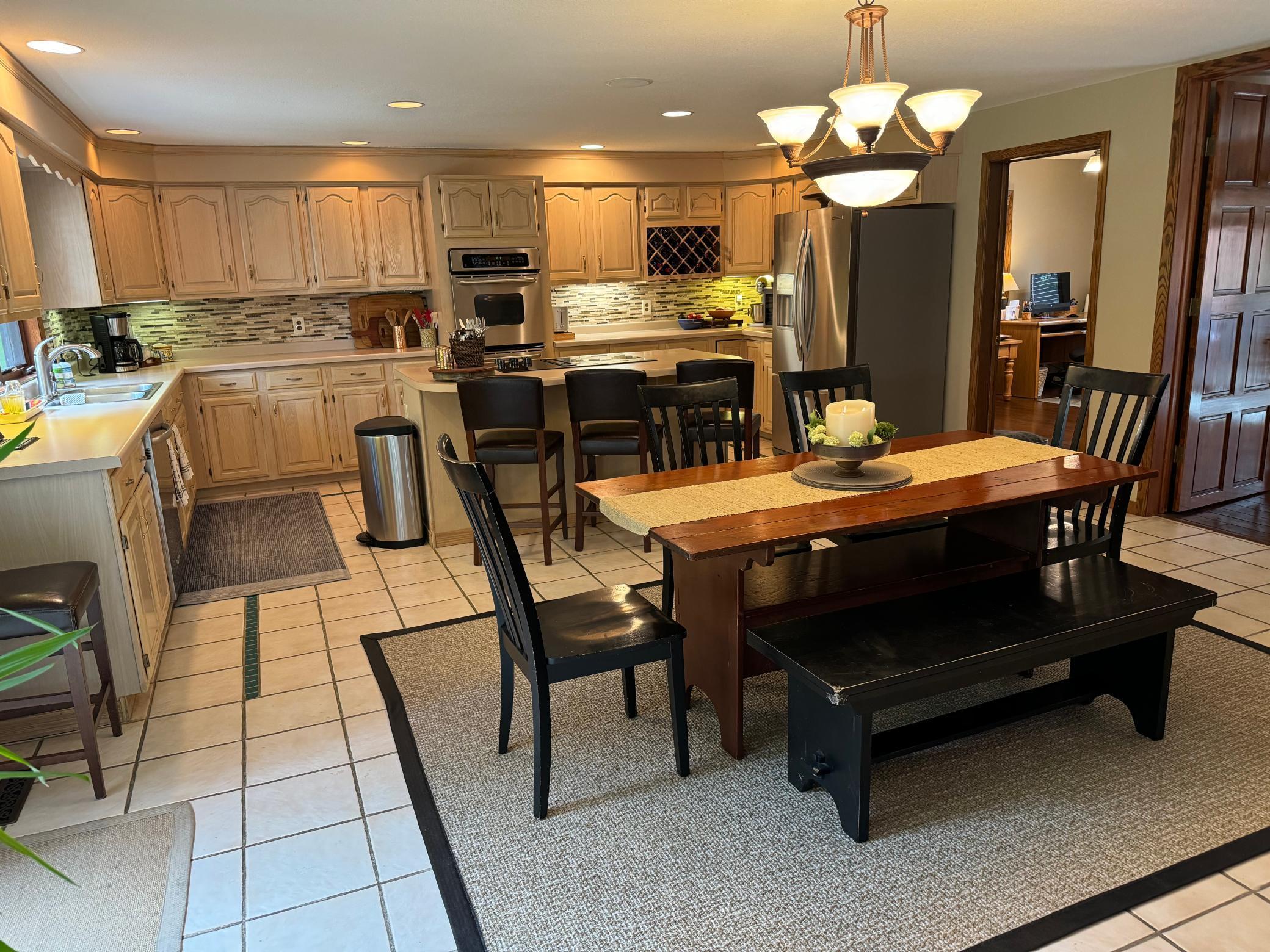 Albert Lea, Minnesota, 56007, United States, 4 Bedrooms Bedrooms, ,2 BathroomsBathrooms,Residential,For Sale,1977784