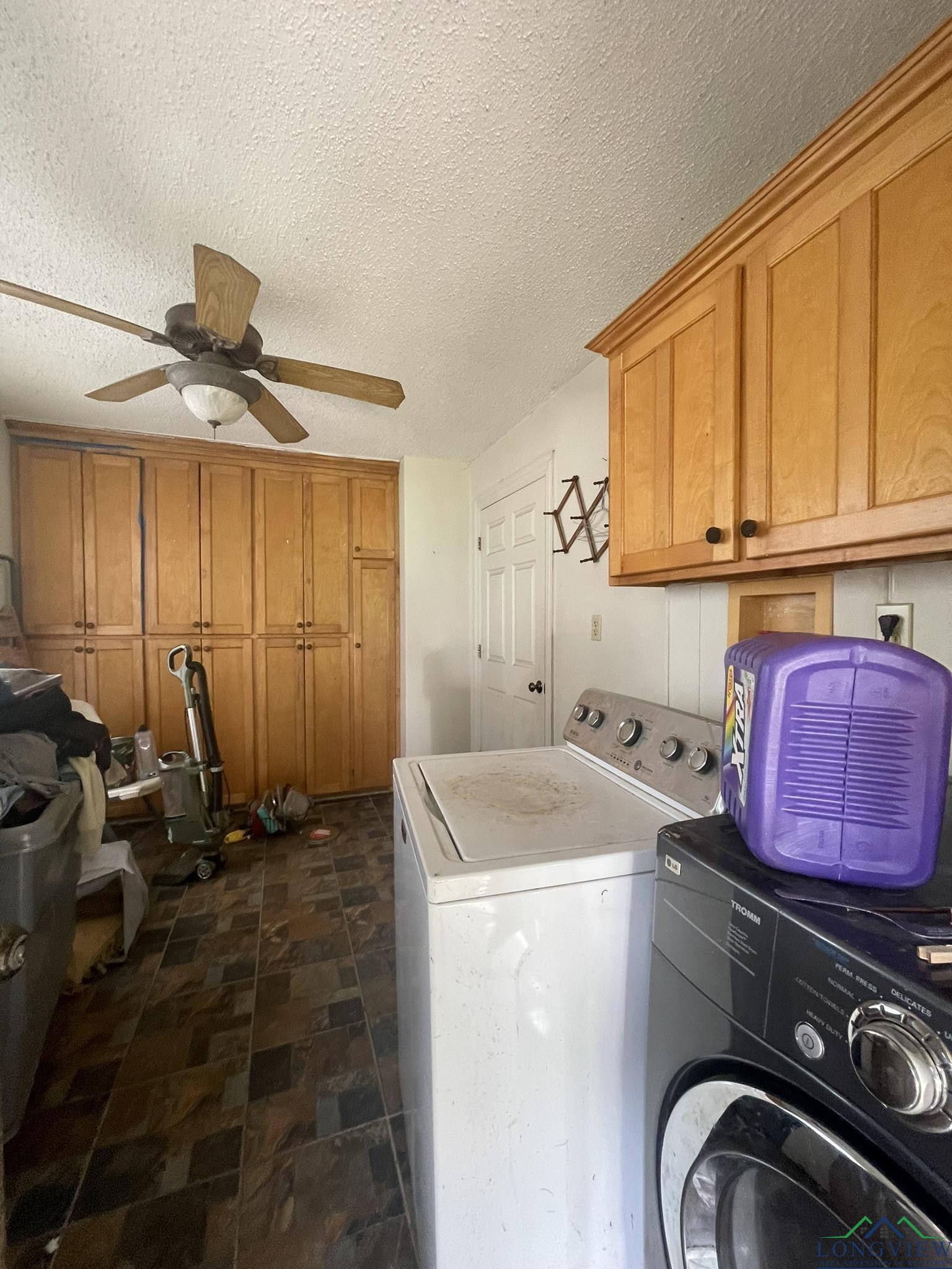 Gilmer, Texas, 75644, United States, 3 Bedrooms Bedrooms, ,2 BathroomsBathrooms,Residential,For Sale,1847700