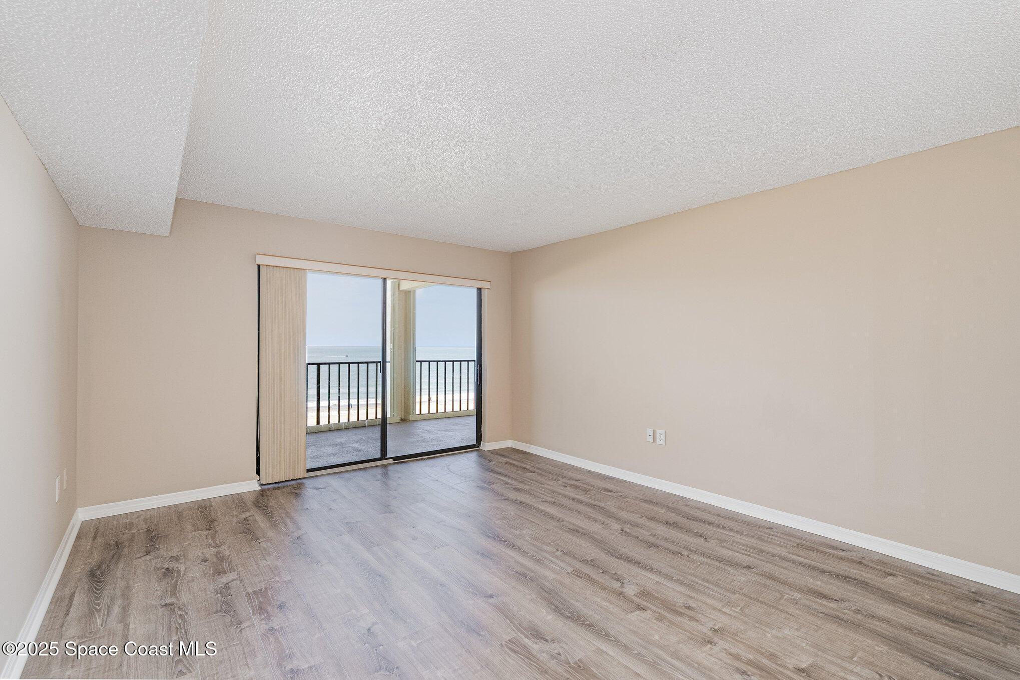 Cocoa Beach, Florida, 32931, United States, 3 Bedrooms Bedrooms, ,2 BathroomsBathrooms,Residential,For Sale,1974236