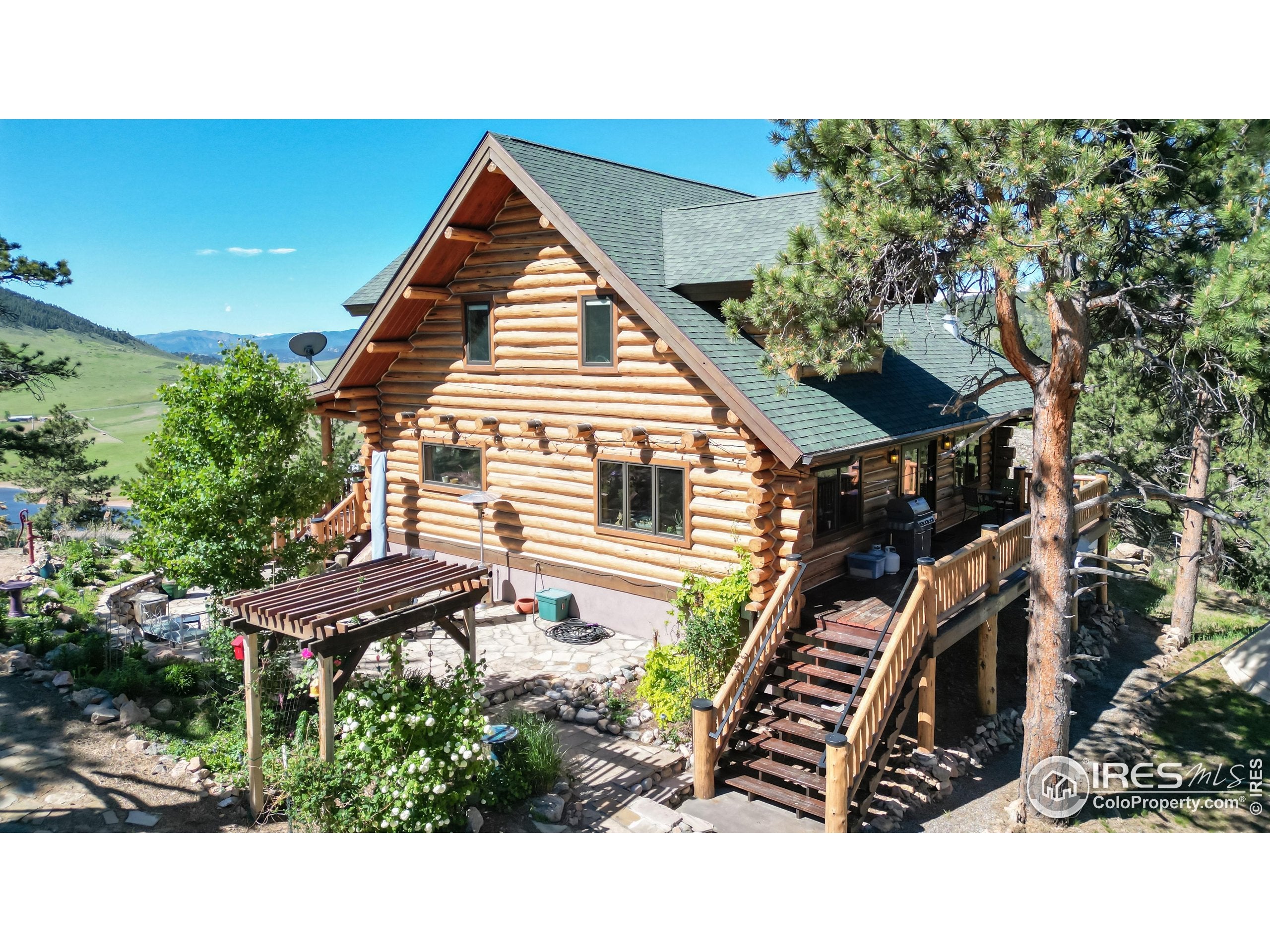 Loveland, Colorado, 80537, United States, 3 Bedrooms Bedrooms, ,2 BathroomsBathrooms,Residential,For Sale,1910374