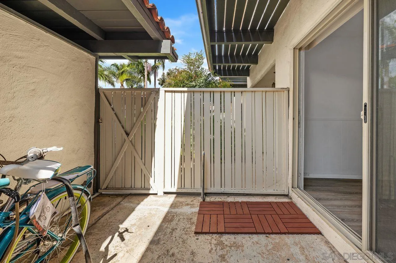 San Diego, California, 92110, United States, 4 Bedrooms Bedrooms, ,3 BathroomsBathrooms,Residential,For Sale,1940951