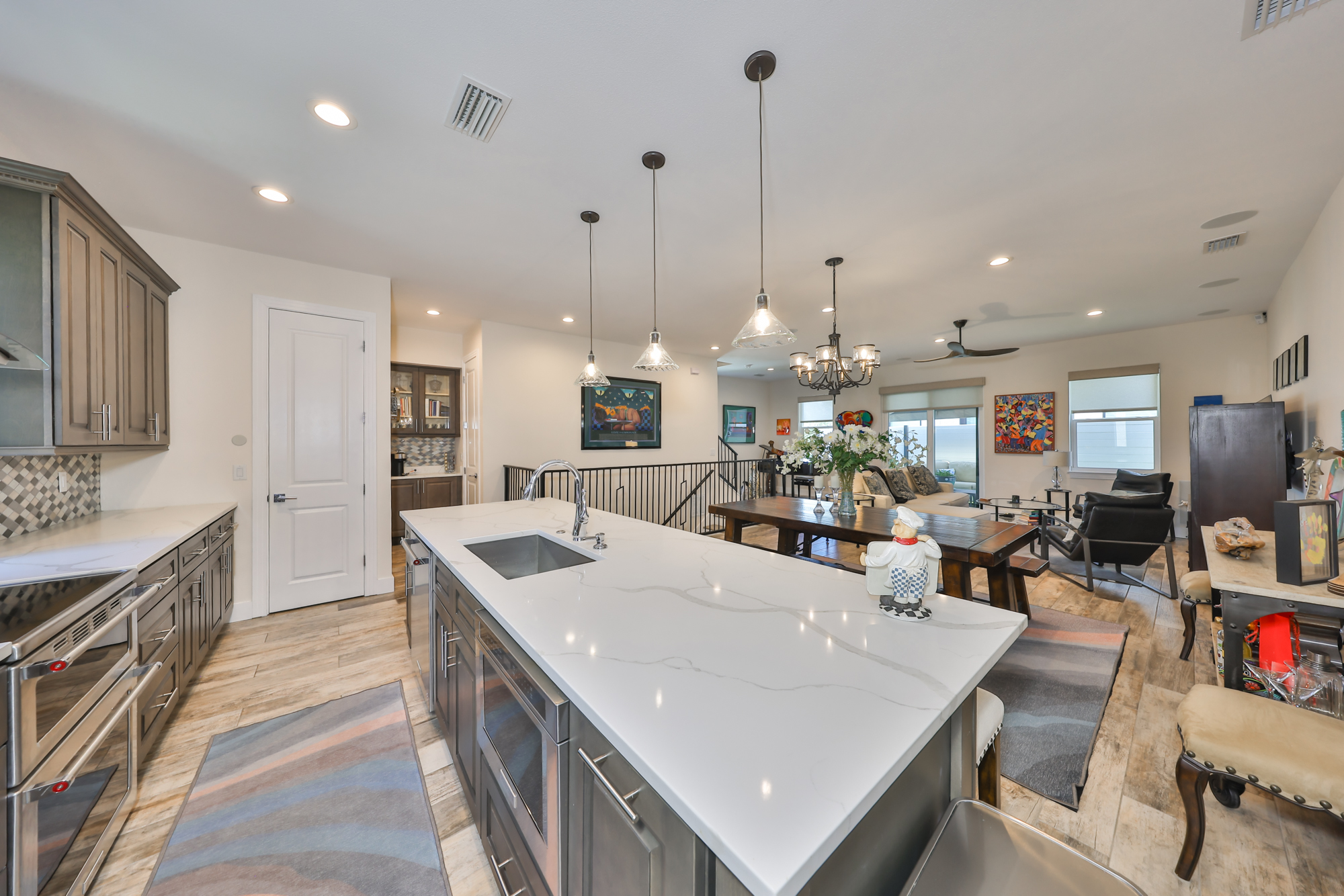 Tampa, Florida, 36611, United States, 3 Bedrooms Bedrooms, ,4 BathroomsBathrooms,Residential,For Sale,1931237