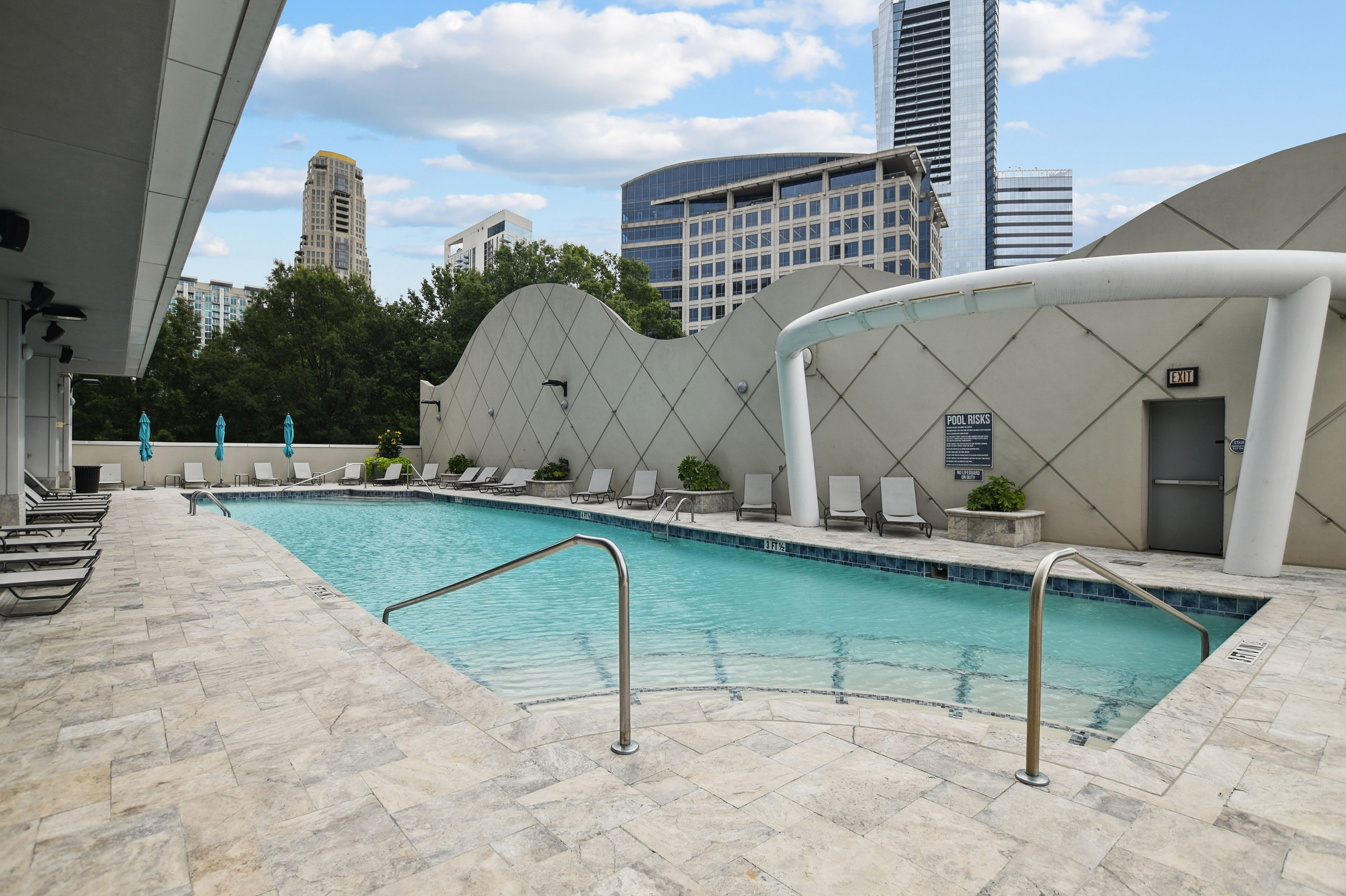  Stunning Two Bedroom Buckhead Condo with Breathtaking Corner Views - 物件實景