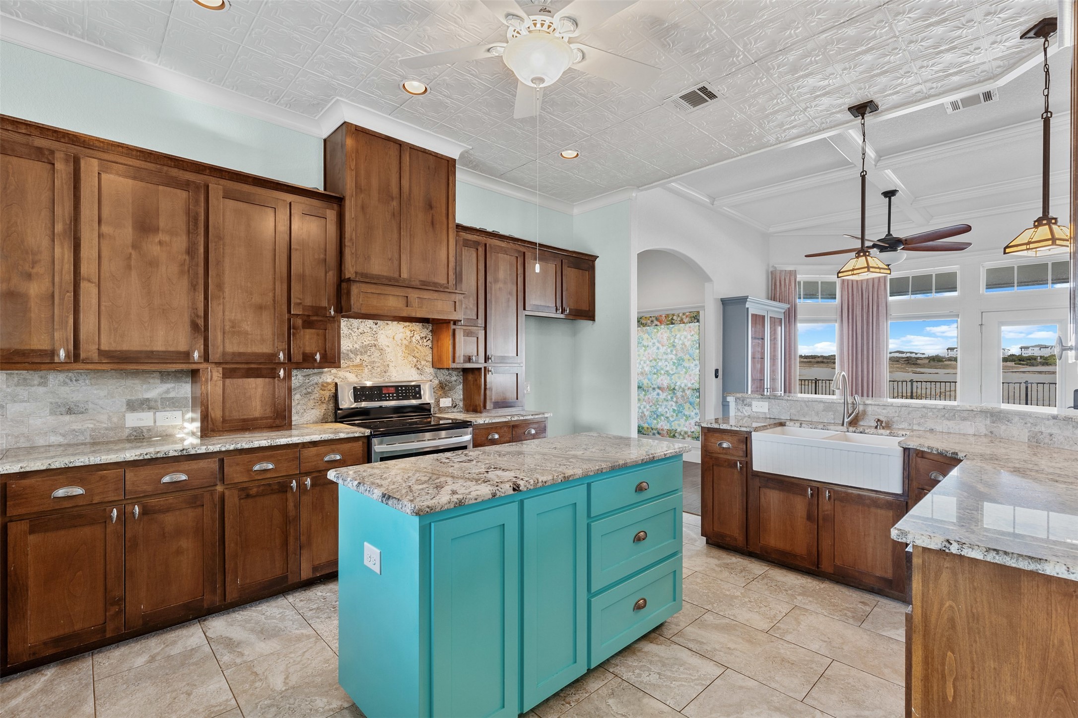 Cleburne, Texas, 76033, United States, 4 Bedrooms Bedrooms, ,3 BathroomsBathrooms,Residential,For Sale,1940352
